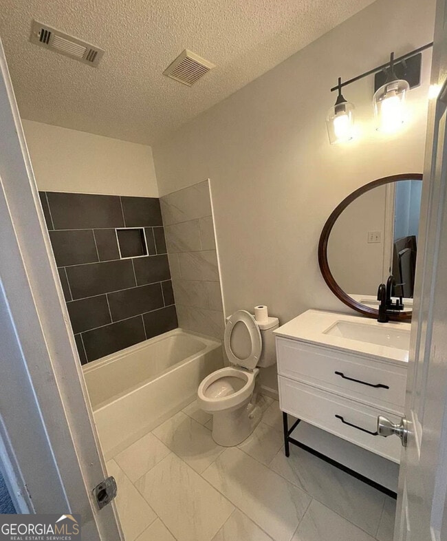 Building Photo - 8490 Oakley Cir