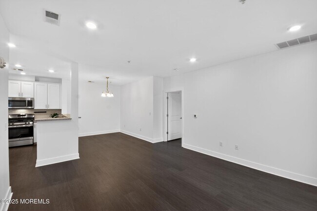 Building Photo - 626 Marion Ln