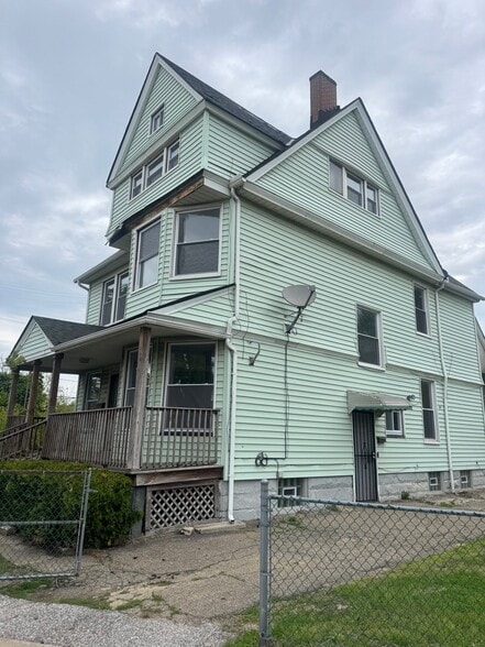 Building Photo - 1345 Addison Rd