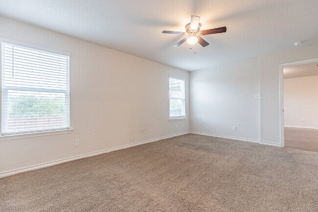 Building Photo - 2918 Lindenwood Run