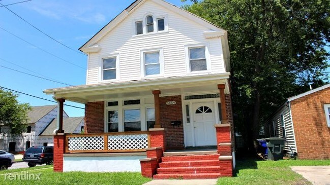 Primary Photo - 1454 W 42nd St