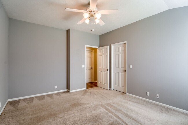 Building Photo - Must See 3 Bedroom In Coyote Run!!