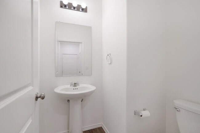 Building Photo - 15200 Spruce Frost Cv