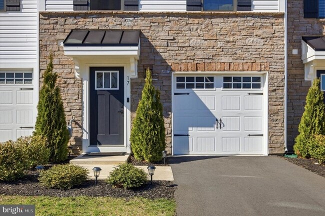 Building Photo - 17 Sage Wy