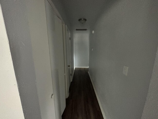 Building Photo - 1912 N Moulton Ct