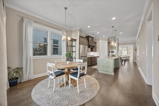 Building Photo - 107 Poydras St