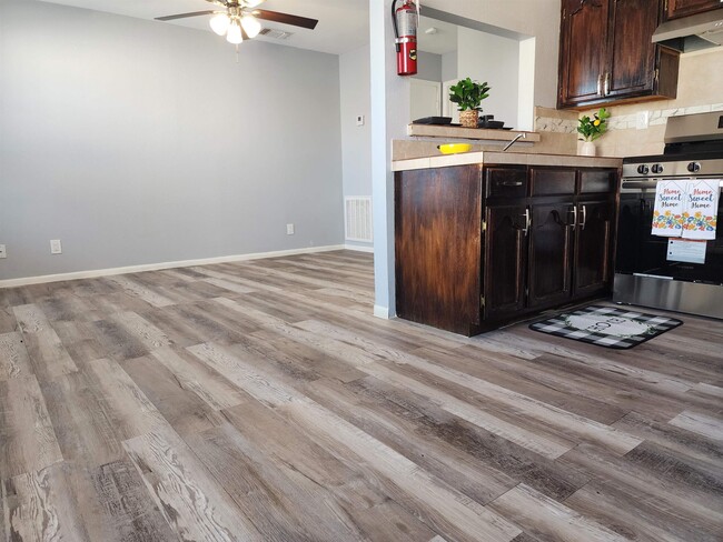 Building Photo - 3019 Corpus Christi St