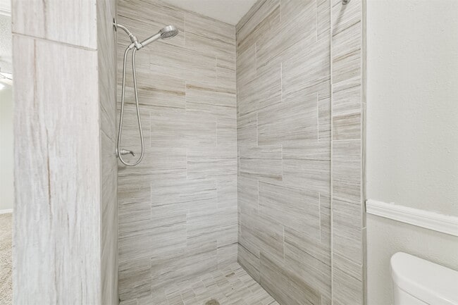 Building Photo - 623 E Cypresswood Dr
