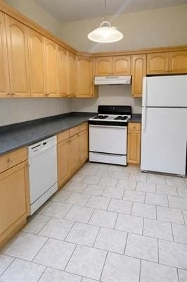 Building Photo - 163 Christopher Columbus Dr