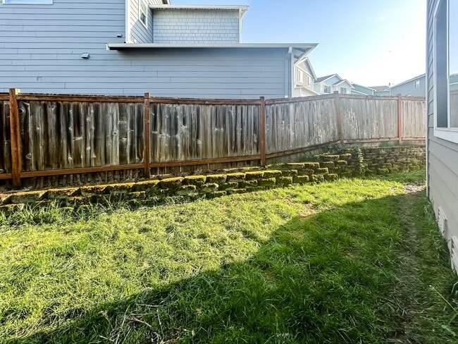 Building Photo - 3BD 2.5BA in LSSD