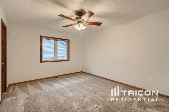 Building Photo - 739 Ashley Dr