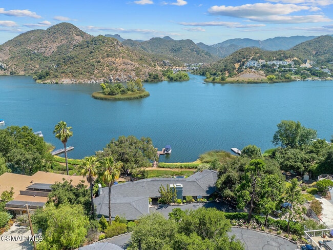 Building Photo - 498 Lake Sherwood Dr