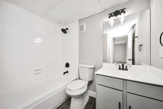 Building Photo - 781 Country Pl Dr