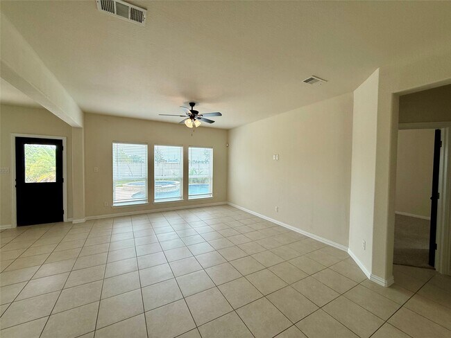 Building Photo - 23422 Bordeaux Dr