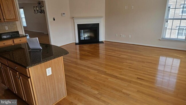 Building Photo - 42683 Hollyhock Terrace
