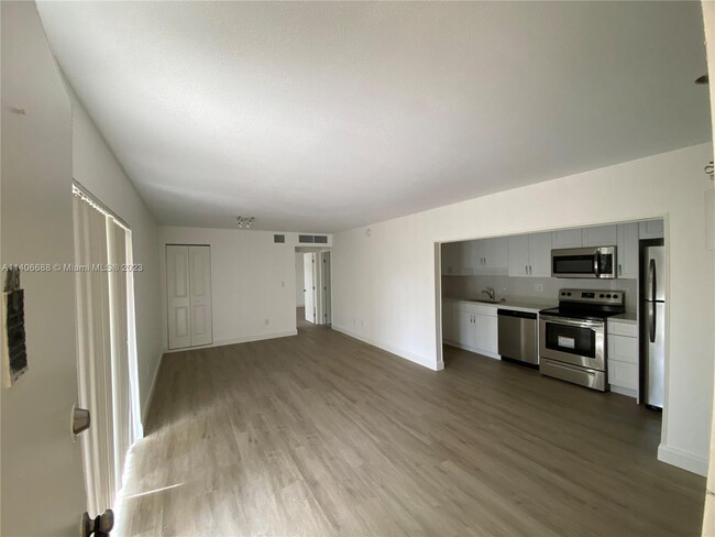 Primary Photo - 4170 NW 79th Ave