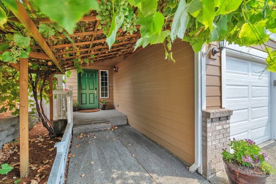 Building Photo - 9604 S 236th Pl