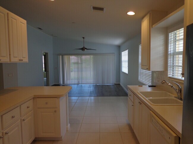 Building Photo - 8097 Montserrat Pl