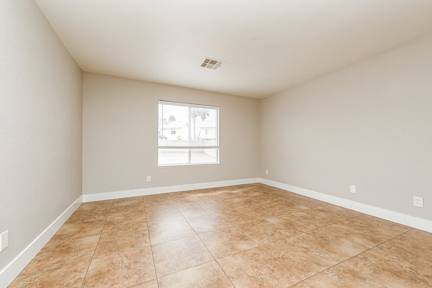 Building Photo - 7409 Hickory Hills Dr