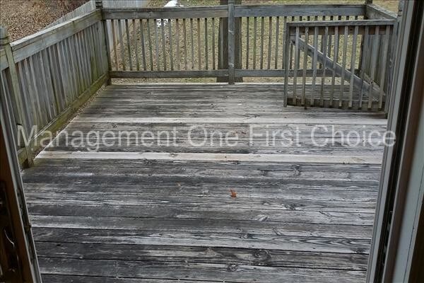 Building Photo - Multi-level home near Offutt AFB