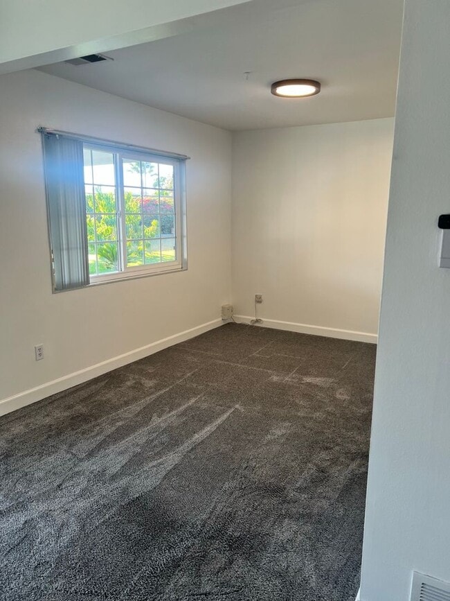 Building Photo - Spacious 2-Story House in Whittier