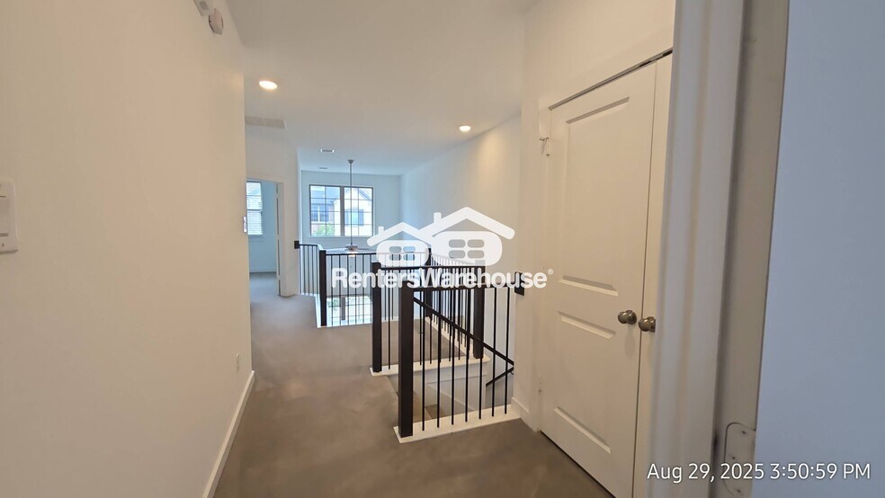 Building Photo - 1351 Casselberry Dr