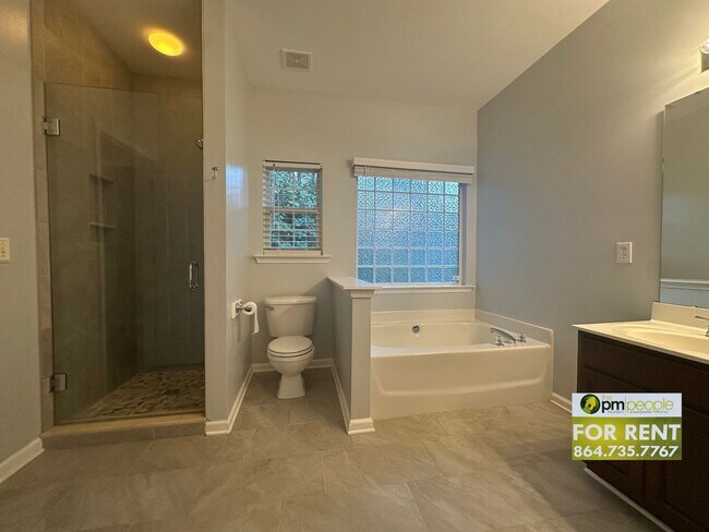 Building Photo - Beautiful Simpsonville 3/2 Available Now!