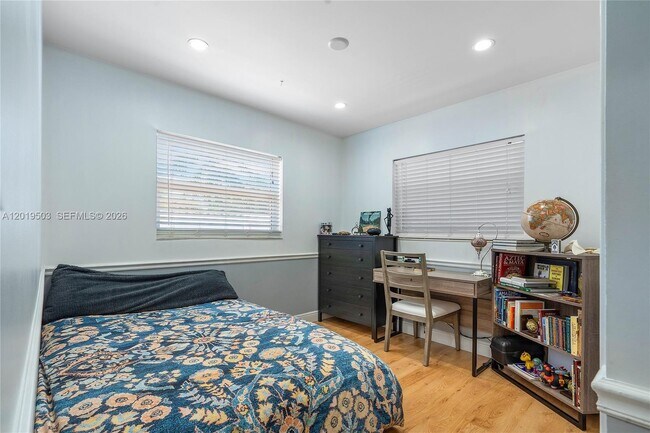 Building Photo - 3021 NW 72nd Way
