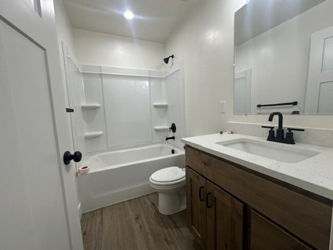 Building Photo - 5955 W 14400 N