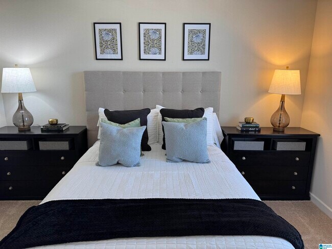 Building Photo - 2402 Lane Parke Ct