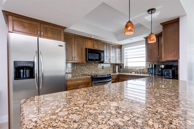 Building Photo - 2500 NE 48th Ln