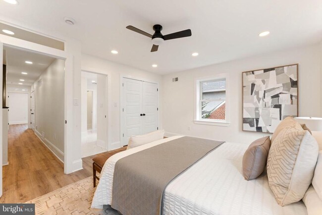 Building Photo - 209 Merion Ave