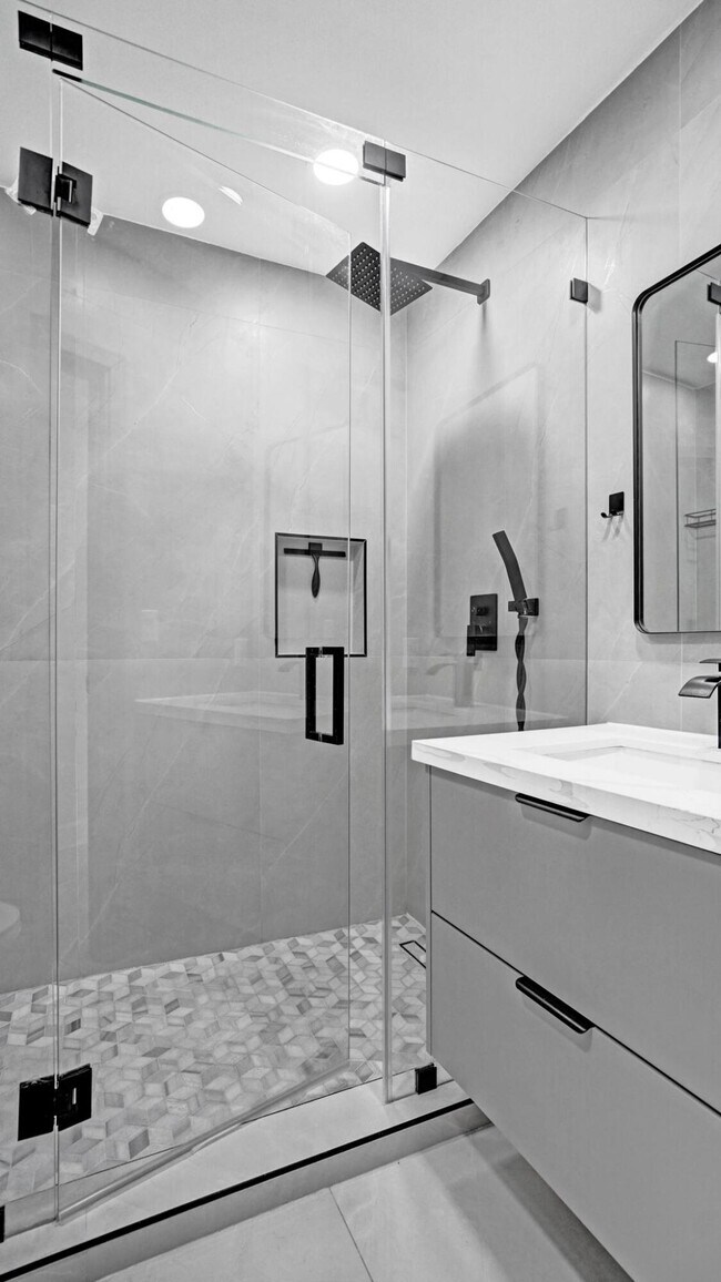 Building Photo - 6700 E Tropical Way