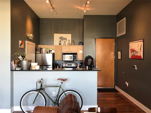 Building Photo - 2502 Live Oak St