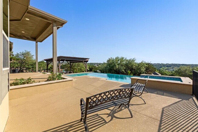 Building Photo - 4700 Topacio Dr