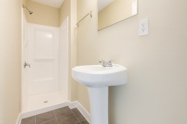 Building Photo - 2310 N Park Ave