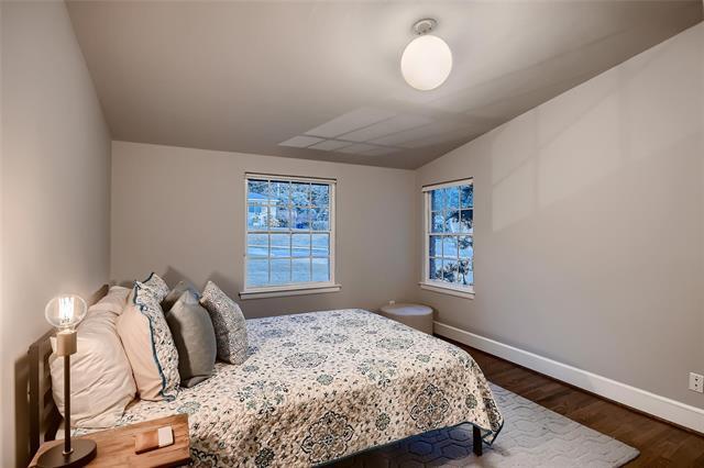 Building Photo - 221 Lakeridge Dr