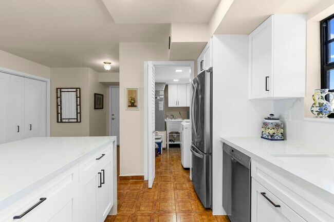 Building Photo - 3951 N Ocean Blvd