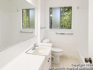 Building Photo - 1007 Evening Dun St