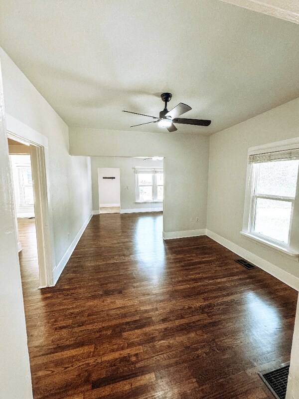 Building Photo - 309 N Dubellette St