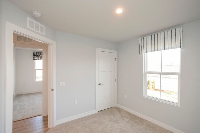 Building Photo - Beautiful One Level Home in Columbia!