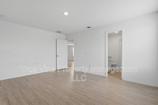 Building Photo - 7119 Satellite Wy