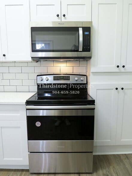 Building Photo - 2071 Southampton Rd