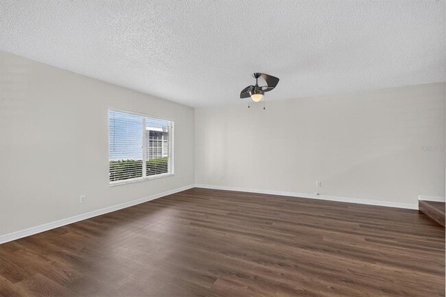 Building Photo - 4110 Waterside Island Ct