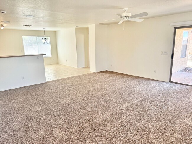 Building Photo - 2106 W Alta Vista Rd