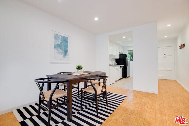 Building Photo - 6476 Cavalleri Rd