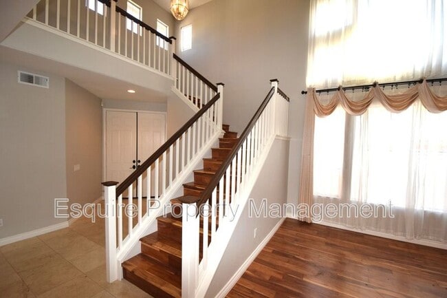 Building Photo - 2881 Silk Oak Ave