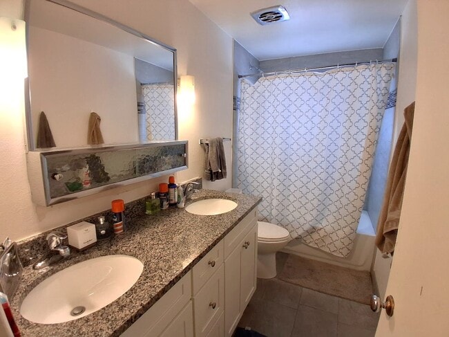 Building Photo - 776 N 600 E