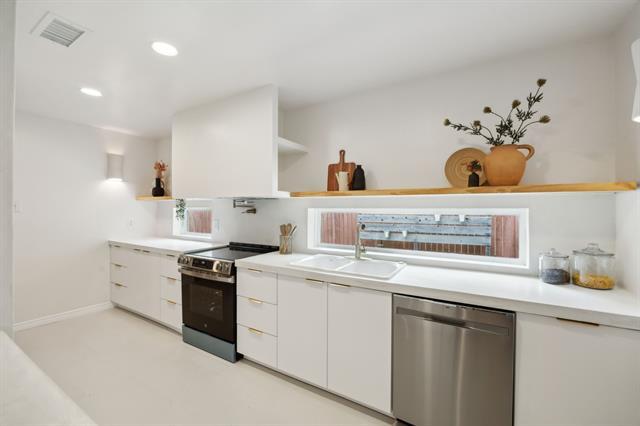 Building Photo - 3120 Chapel Downs Dr