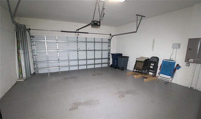 Building Photo - 6911 44th Terrace E